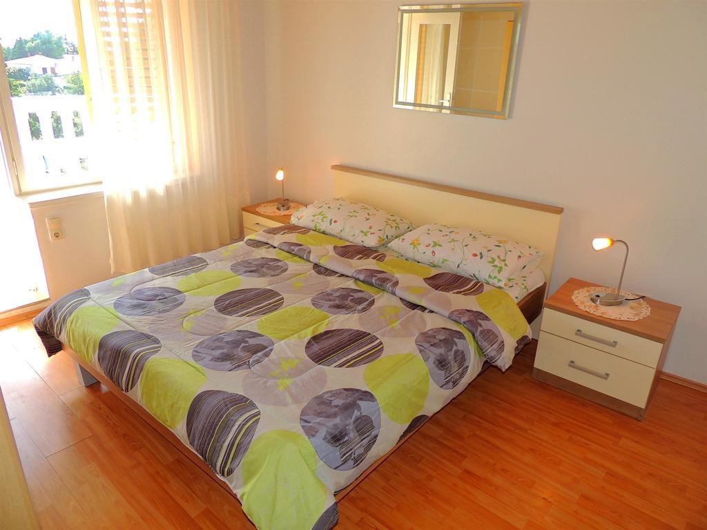 Apartments Zlatko Krk Town Eksteriør bilde